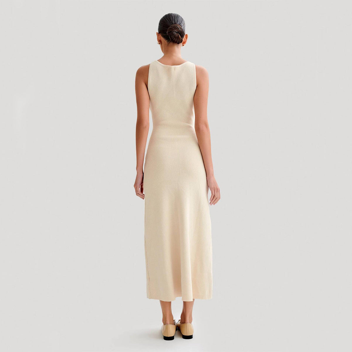 Maren™ – Slim fit jurk met knoopsluiting